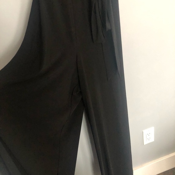 Cold shoulder jumpsuit with bling NWOT - Picture 6 of 8